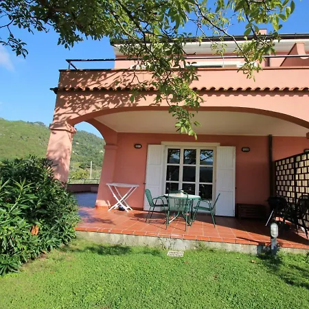 Locazione Turistica Rosa Holiday home